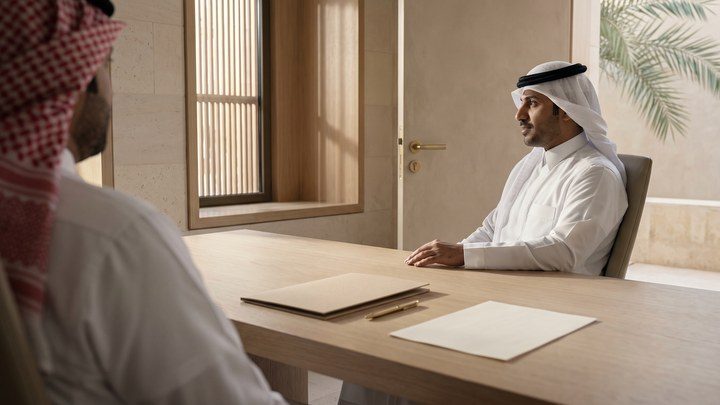 اجتماع لإعادة ترتيب التزام تمويلي قائم
